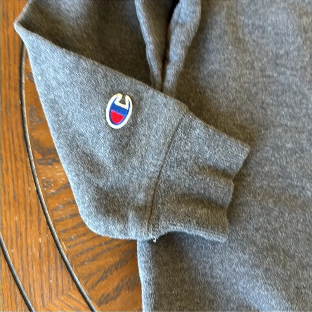 Champion Heather Gray Crew Neck Sweatshirt